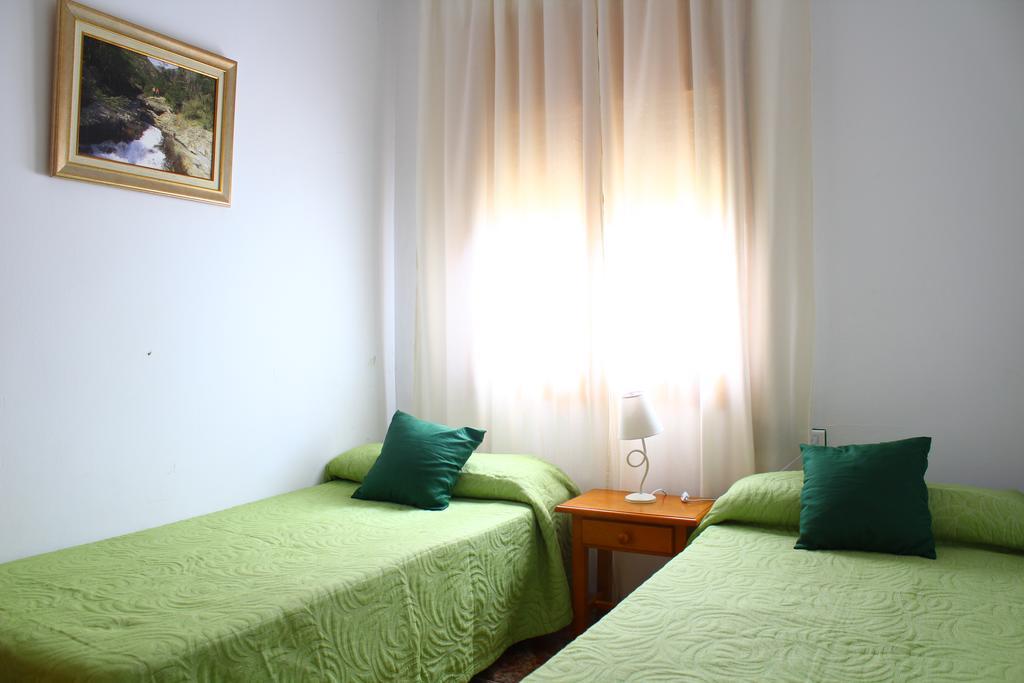 Residencial Los Robles Arroyo Frio Oda fotoğraf